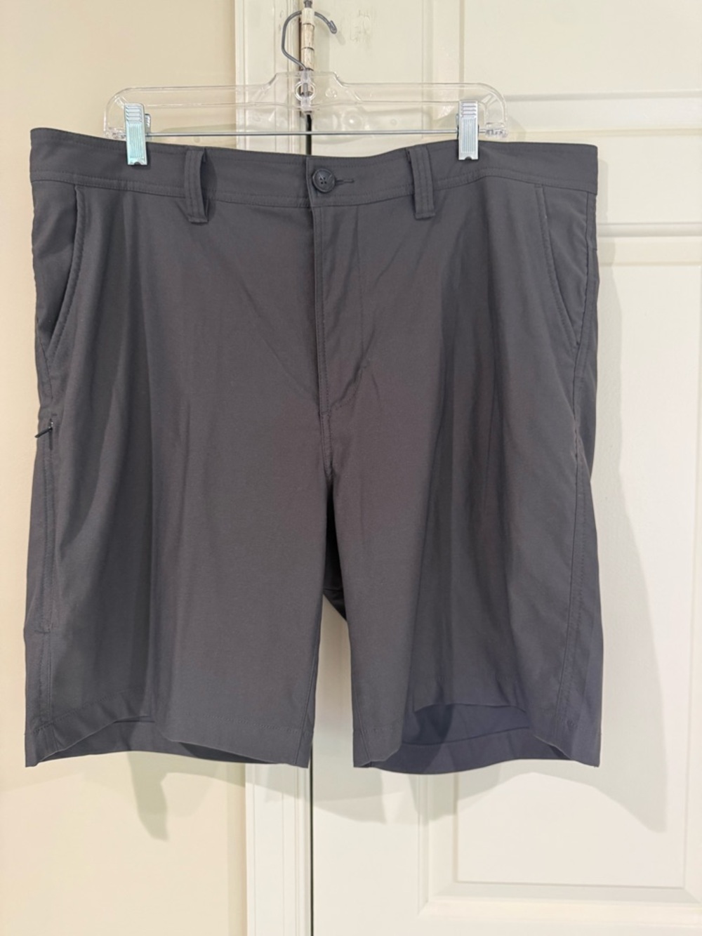Prana men’s Performance Walk Short - charcoal gray